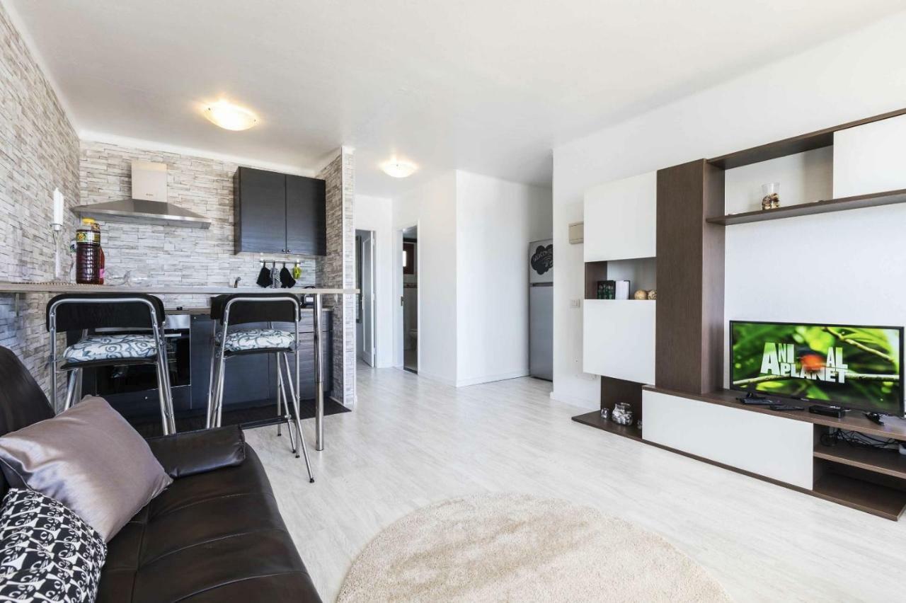 La Dolce VIta apartment Tías Esterno foto